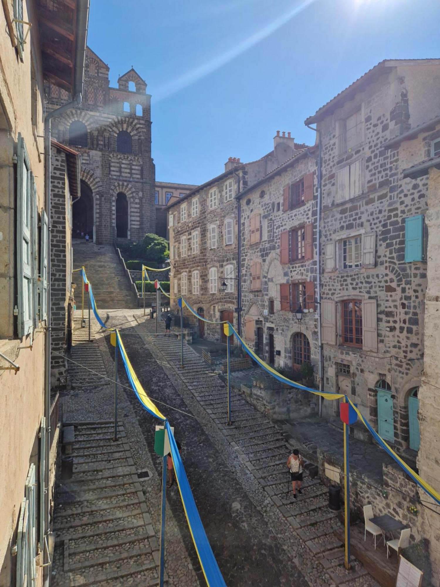 Gite Des Tables - Cathedrale, Coeur Historique, Vue Le Puy-en-Velay Ngoại thất bức ảnh